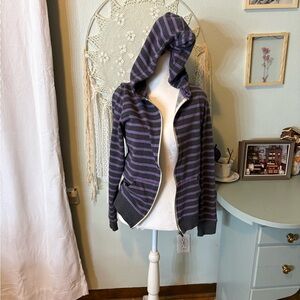 Y2K Purple & Gray Striped Hoodie – Vintage 2000s Style
